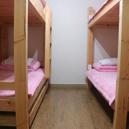Travel Road Guesthouse Gyeongju Dış mekan fotoğraf